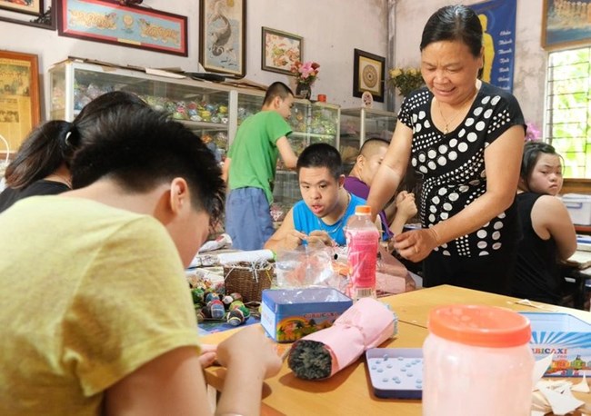U Hoa - Người mẹ đặc biệt của hơn 500 người con khuyết tật (30/05/2024)
